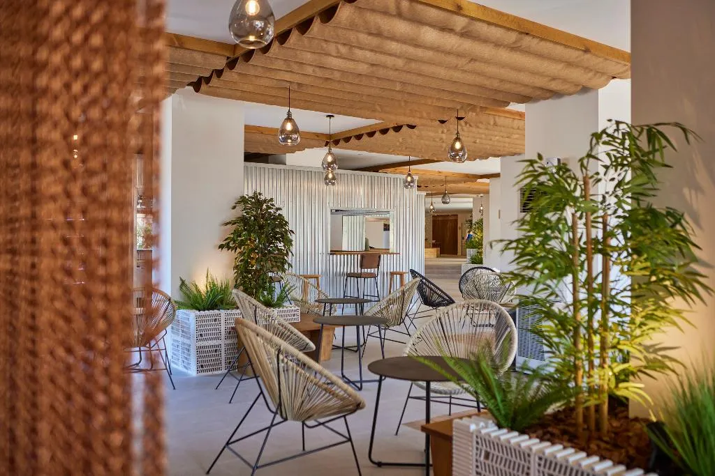 Lobby, tent Palmanova, Majorca