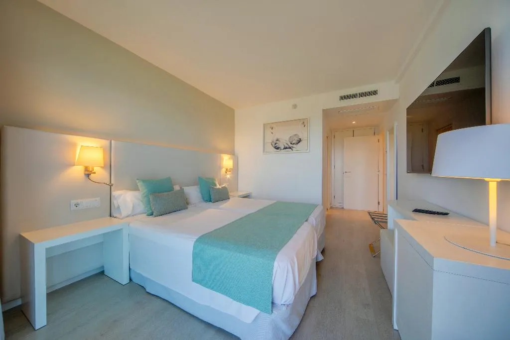 Double or Twin SIDE SEA VIEW Room, Playa Esperanza Resort, Majorca