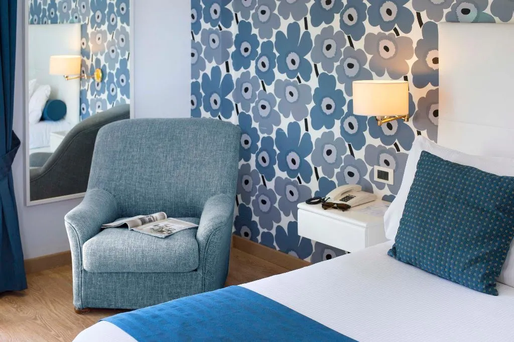 Double or Twin PARTIAL SEA VIEW Room, Atlantic Palace, Naples