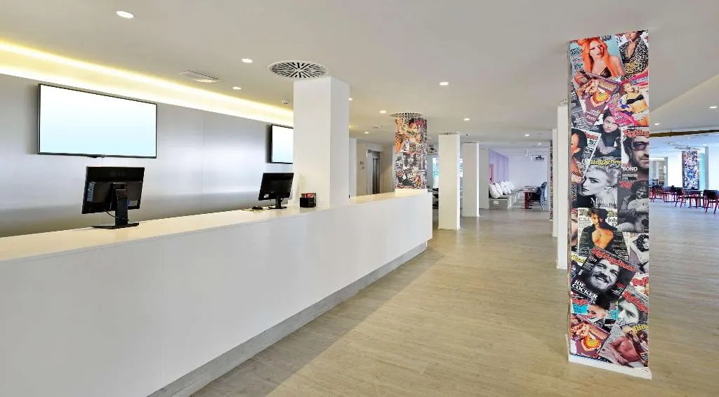 Lobby, Sol House Mallorca, Majorca