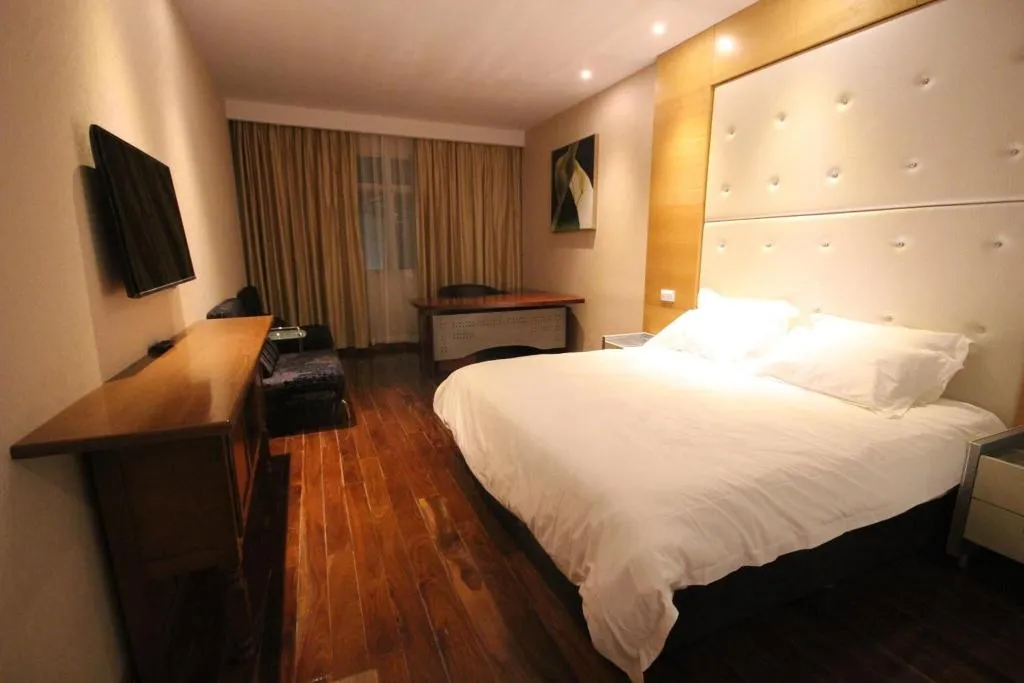 Room, Hotel Menoir Dorsett, Madrid