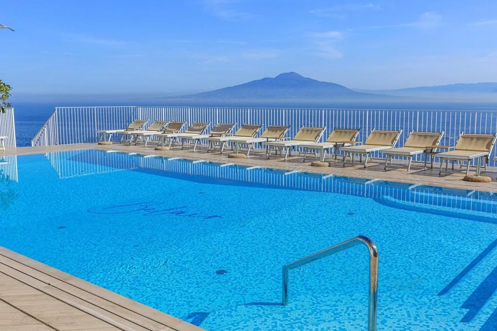 Pool, Belair, Naples