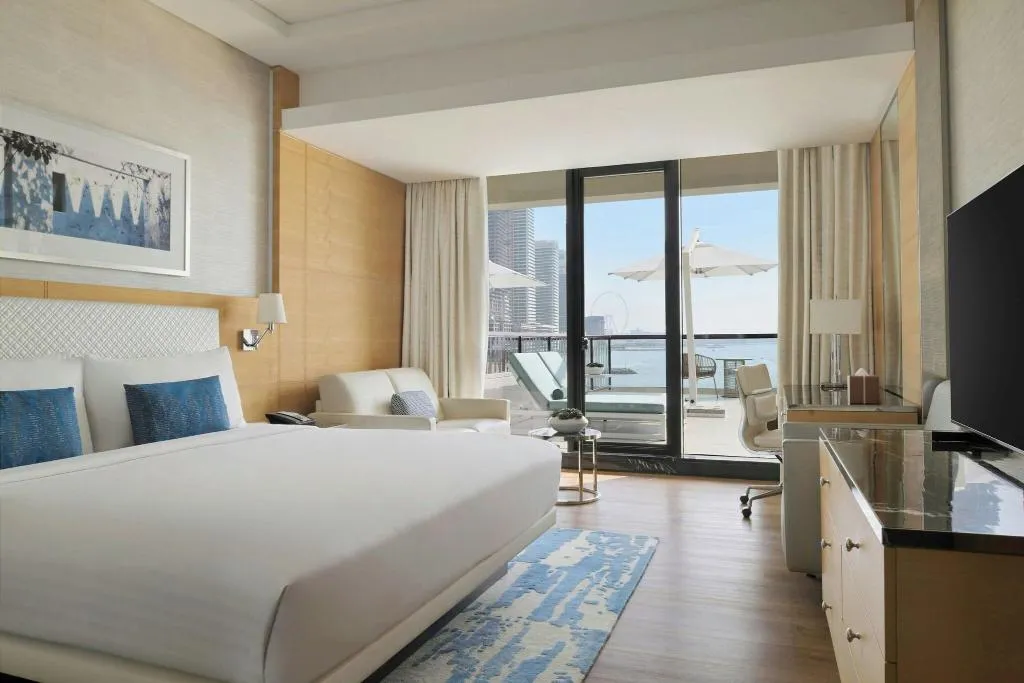 QUADRUPLE SEA VIEW Room, Marriott Resort Palm Jumeirah Dubai, Dubai