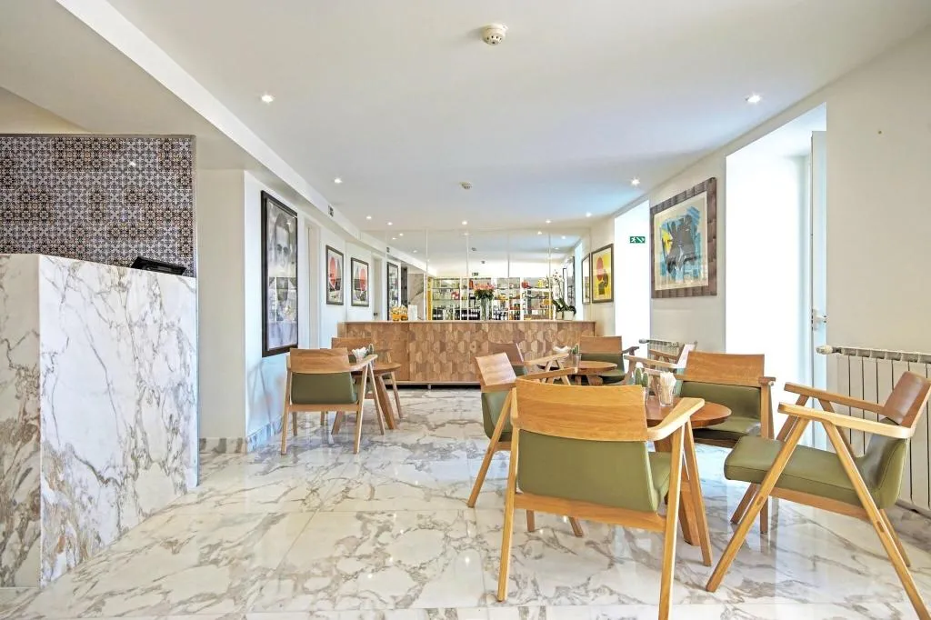 Lobby, Solar Dos Mouros, Lisbon