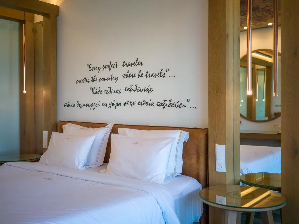 JUNIOR SUITE DELUXE WITH PRIVATE POOL Room, Royal Marmin Bay Boutique & Art Hotel, Crete