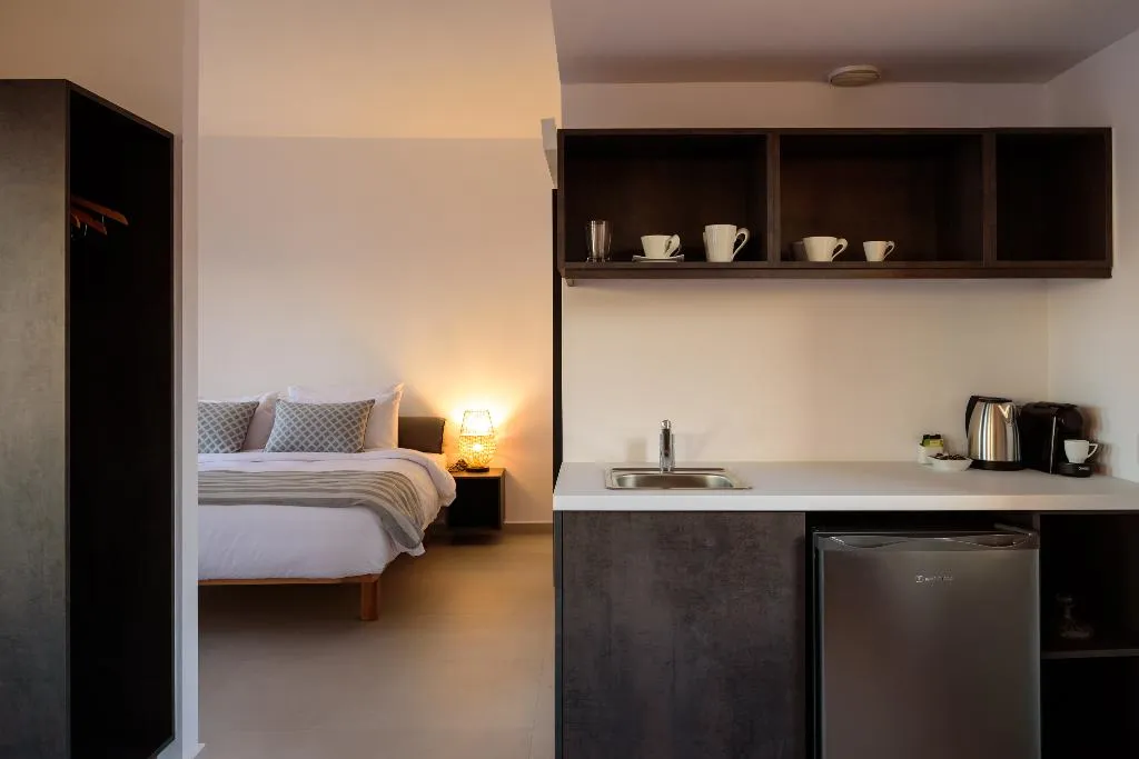 JUNIOR SUITE WITH JACUZZI Room, Kalestesia Suites, Santorini