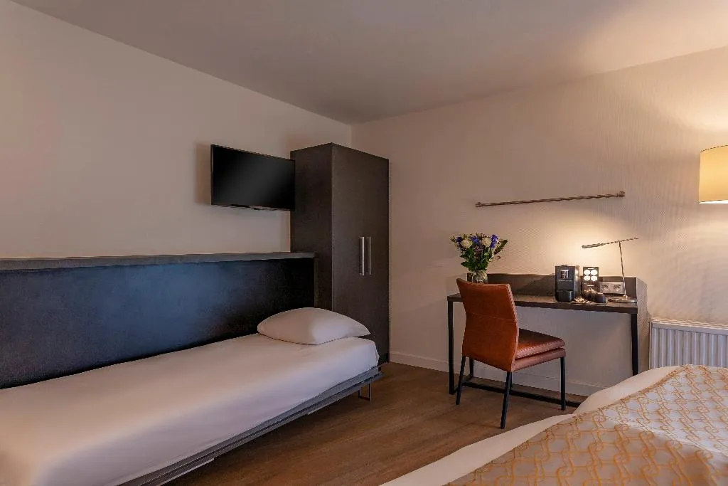 TRIPLE STANDARD Room, Avenue, Amsterdam