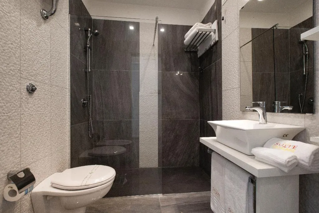 DOUBLE DELUXE Room, Suite Dei Catalani, Naples
