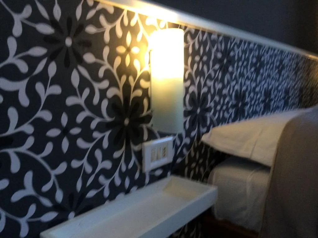 Room, Bert Hotel, Milan