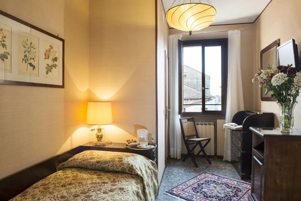 SINGLE STANDARD Room, Agli Alboretti, Venice