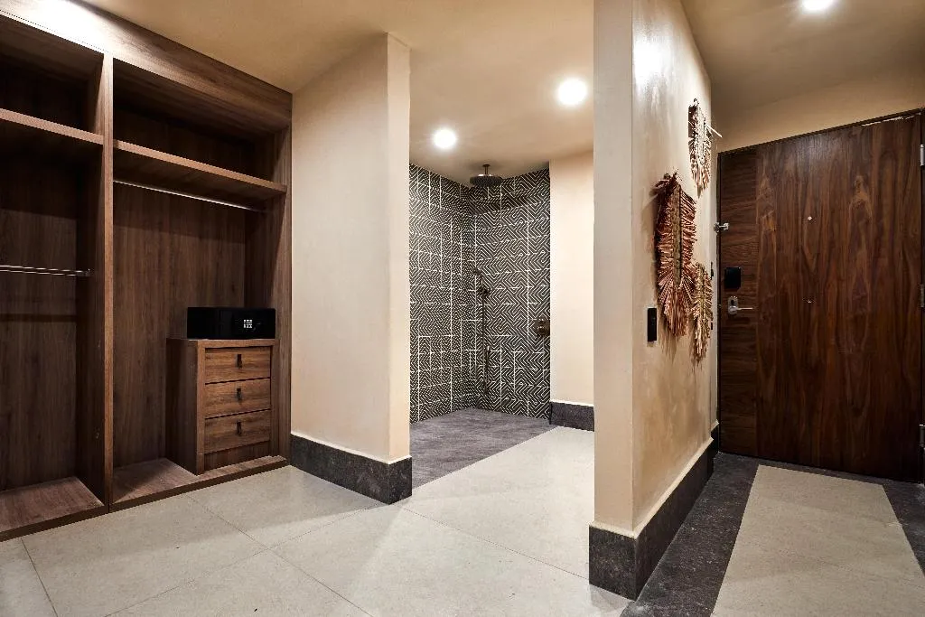 DOUBLE Accessible KING SIZE BED Room, Hotel Indigo Playa Del Carmen, Playa Del Carmen