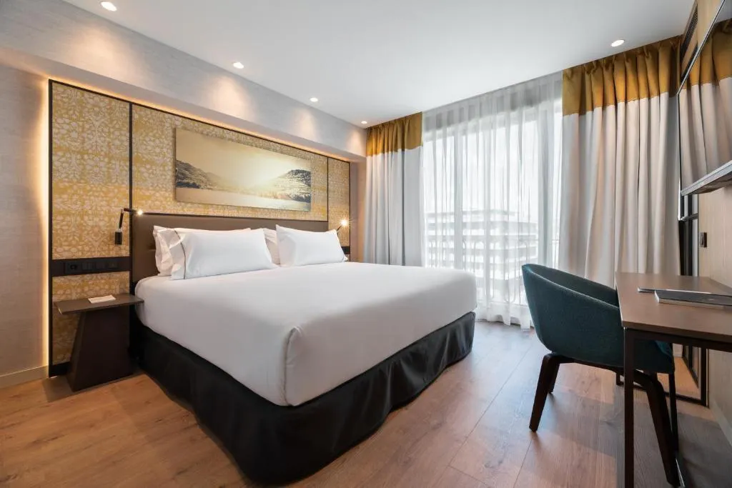 DOUBLE SINGLE USE DELUXE Room, Eurostars Aliados, Porto