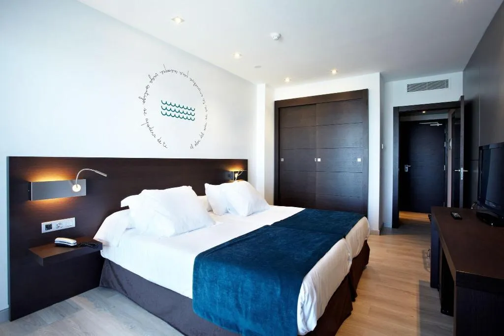 Room, Costa Azul, Majorca