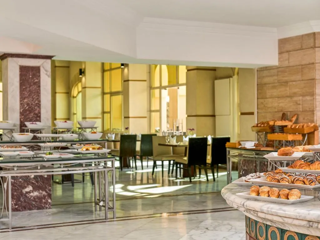 Restaurant, Movenpick Cairo Media City, Cairo