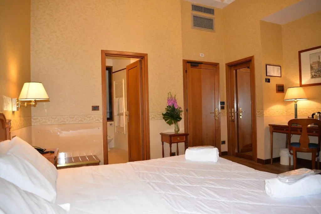 Room, Strozzi Palace Hotel, Florence
