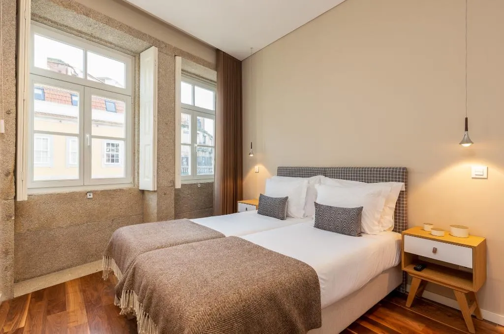 APARTMENT TWO BEDROOMS Room, Rs Porto Historic Center, Porto
