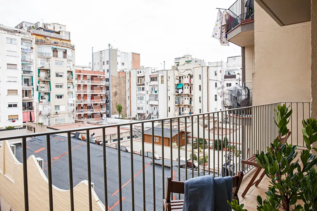 APARTMENT CAPACITY 6 Room, AinB Eixample-Entença Apartments, Barcelona
