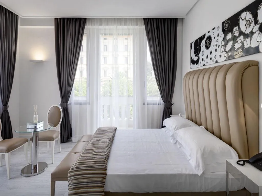 JUNIOR SUITE CLASSIC Room, Lhp Napoli Palace & Spa, Naples