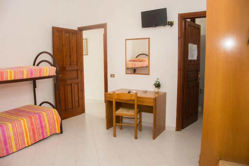 Room ECONOMY Room, Hotel Villa Mena, Naples