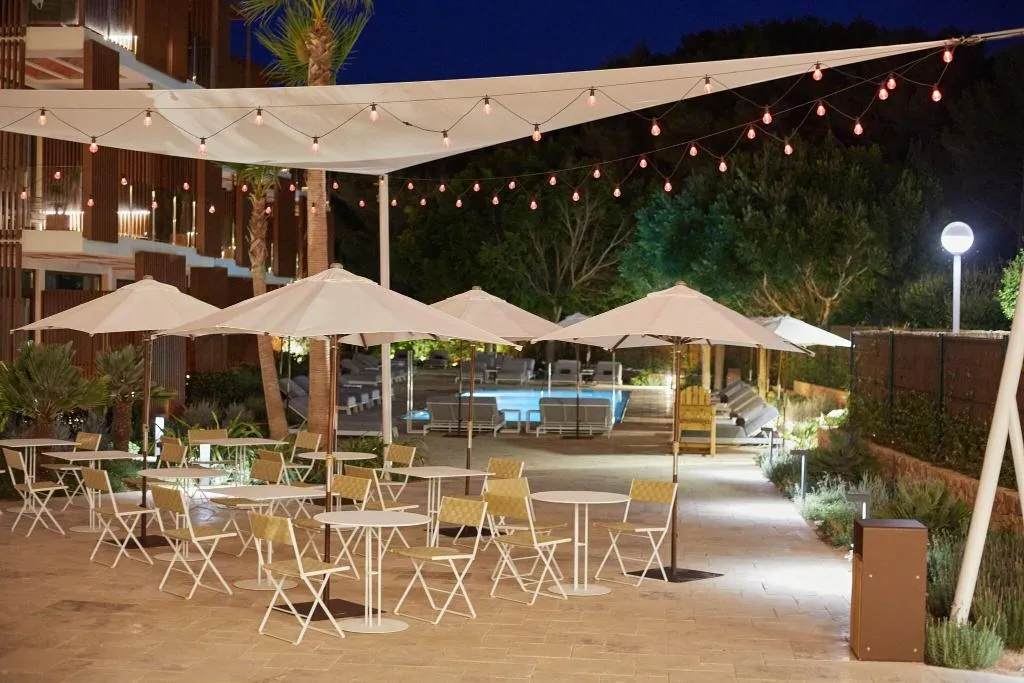 Restaurant, Cala San Miguel Ibiza Res, Curio Colllec by Hilton, Ibiza