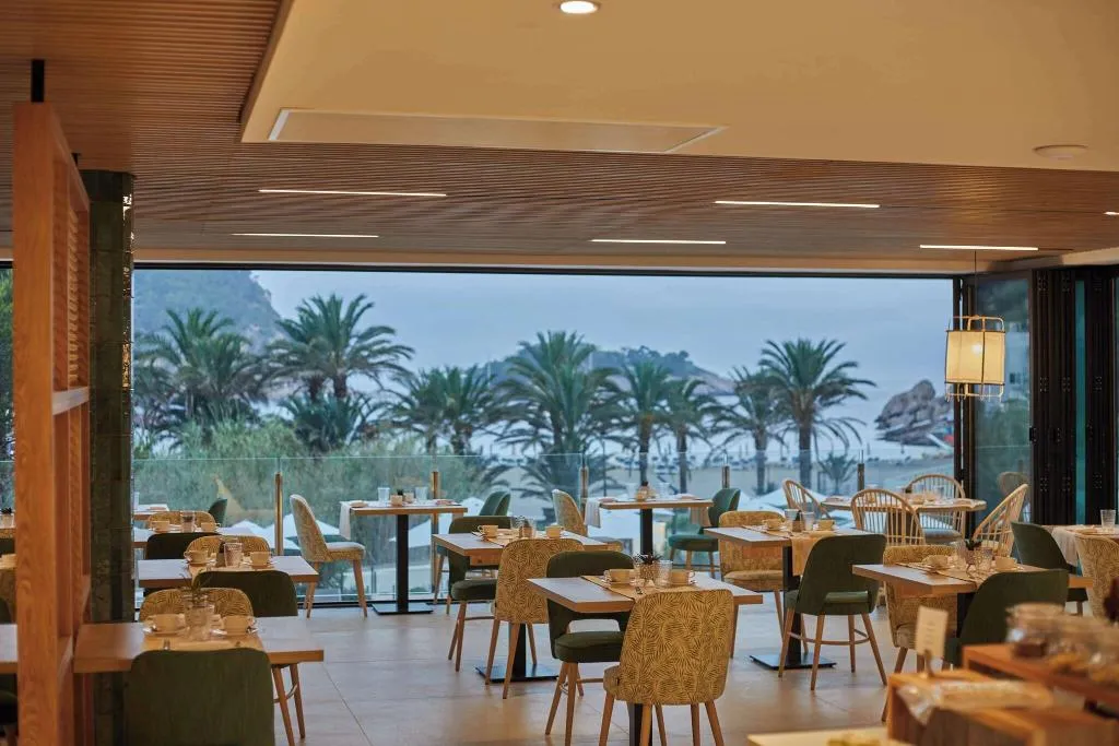Restaurant, Cala San Miguel Ibiza Res, Curio Colllec by Hilton, Ibiza
