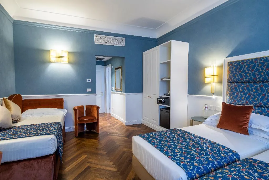 TRIPLE DELUXE Room, Rivoli Boutique Hotel, Florence