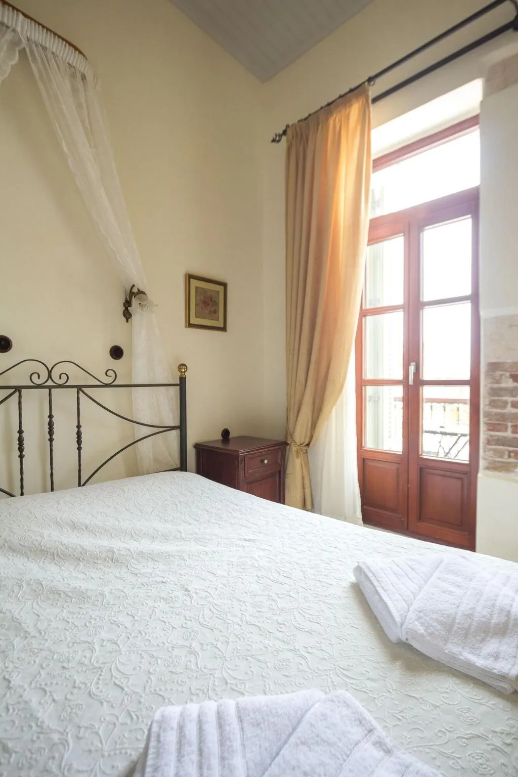 Room, Vilelmine, Crete