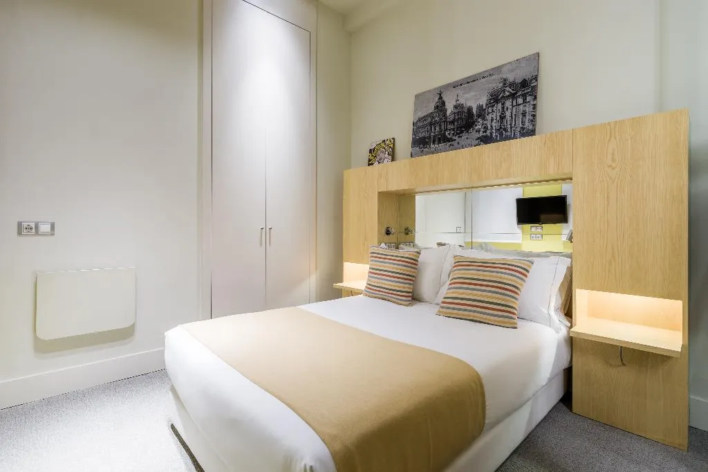 SINGLE STANDARD Room, Room Mate Alicia, Madrid, Madrid