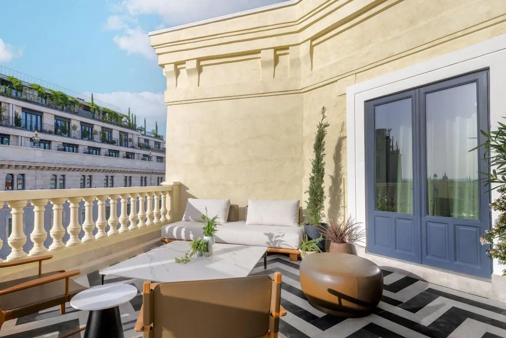 SUITE WITH VIEWS Room, Jw Marriott Hotel Madrid, Madrid