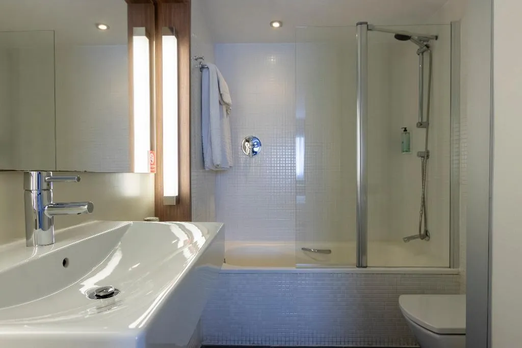 DOUBLE STANDARD Room, Travelodge Malaga Aeropuerto, Costa Del Sol