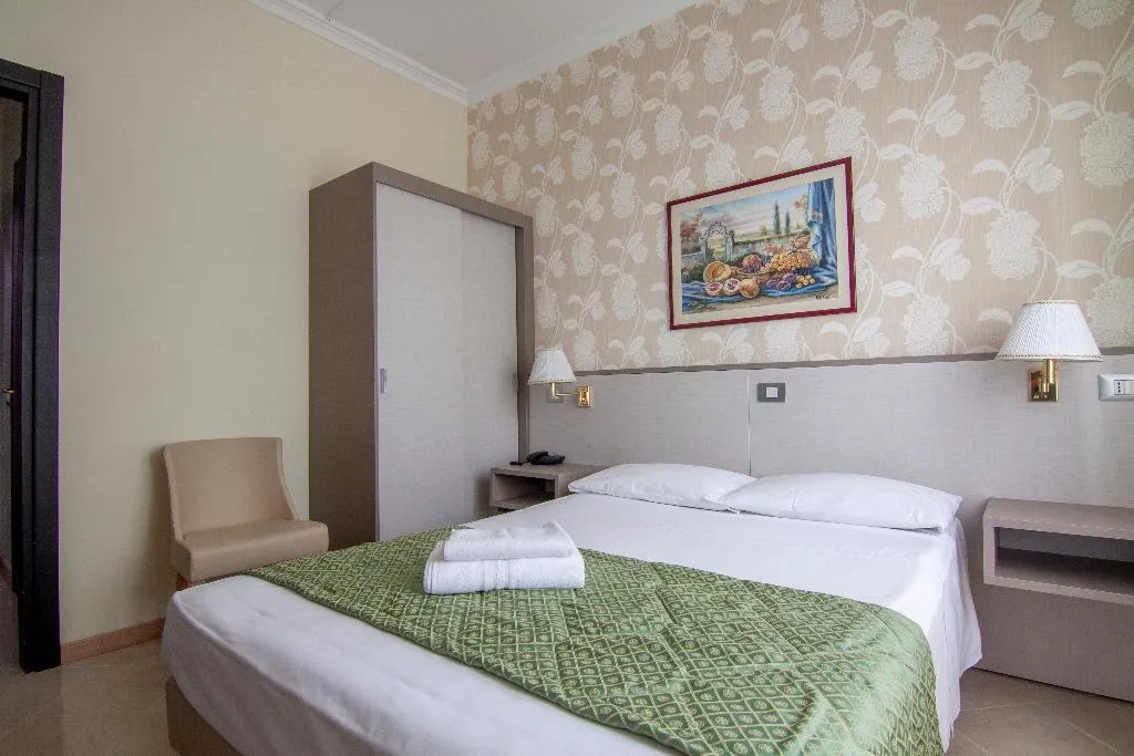 SINGLE STANDARD Room, Hotel Dei Fiori, Milan