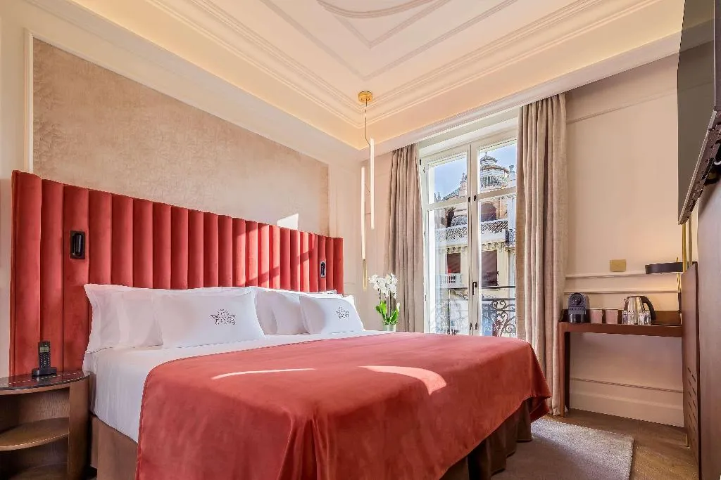 Room DELUXE CITY VIEW Room, Palacio Gran Via, A Royal Hideaway Hotel, Andalucia