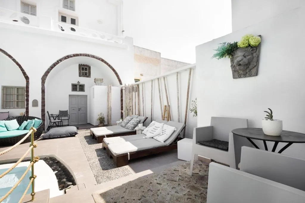 Room, The Museum Project Oia, Santorini