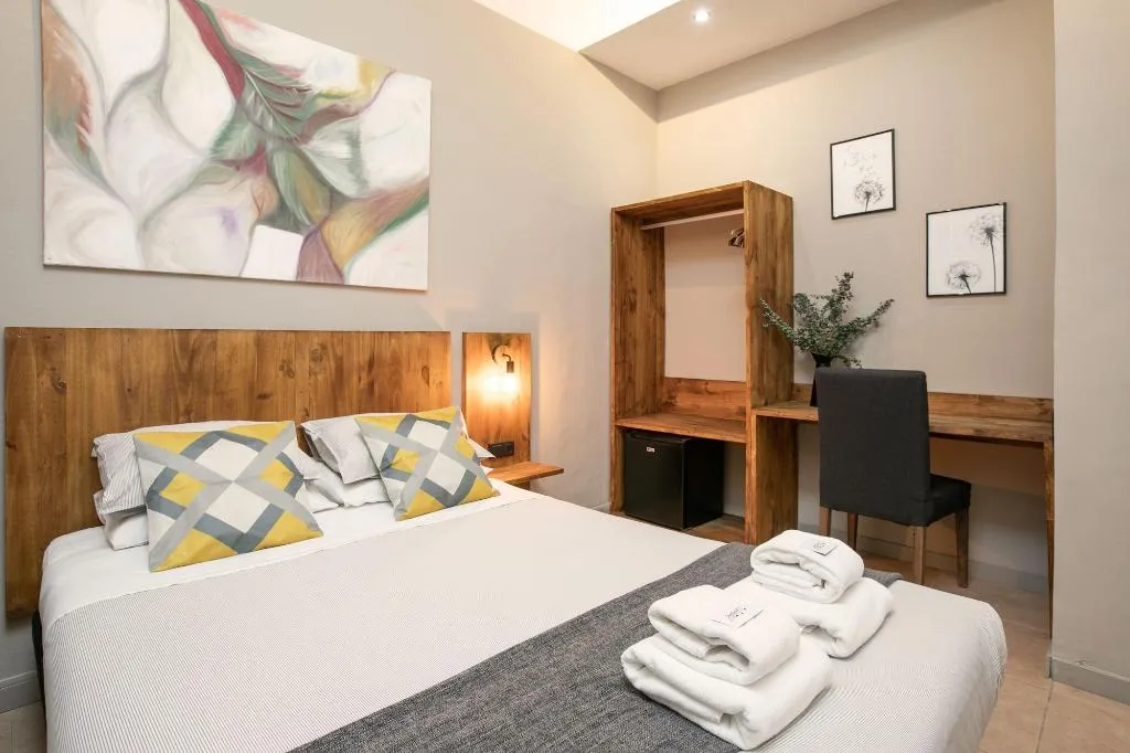 Room, Jardinets Guest House, Barcelona