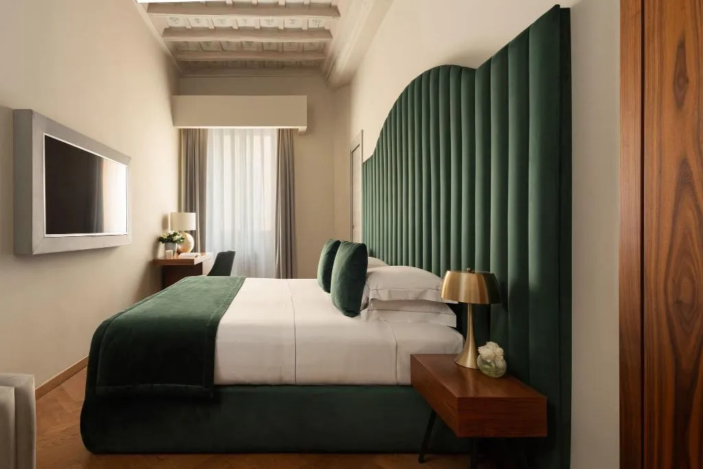 DOUBLE CLASSIC KING BED Room, Antico Albergo del Sole al Pantheon, Rome