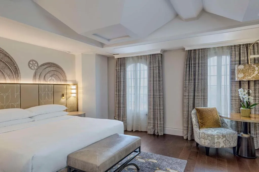 DOUBLE SUPERIOR KING BED Room, Hilton Molino Stucky Venice, Venice