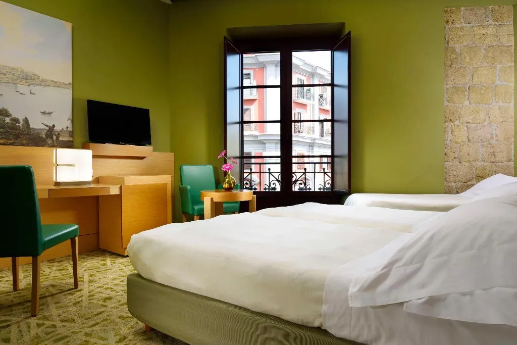 Room, UNA HOTELS Napoli, Naples