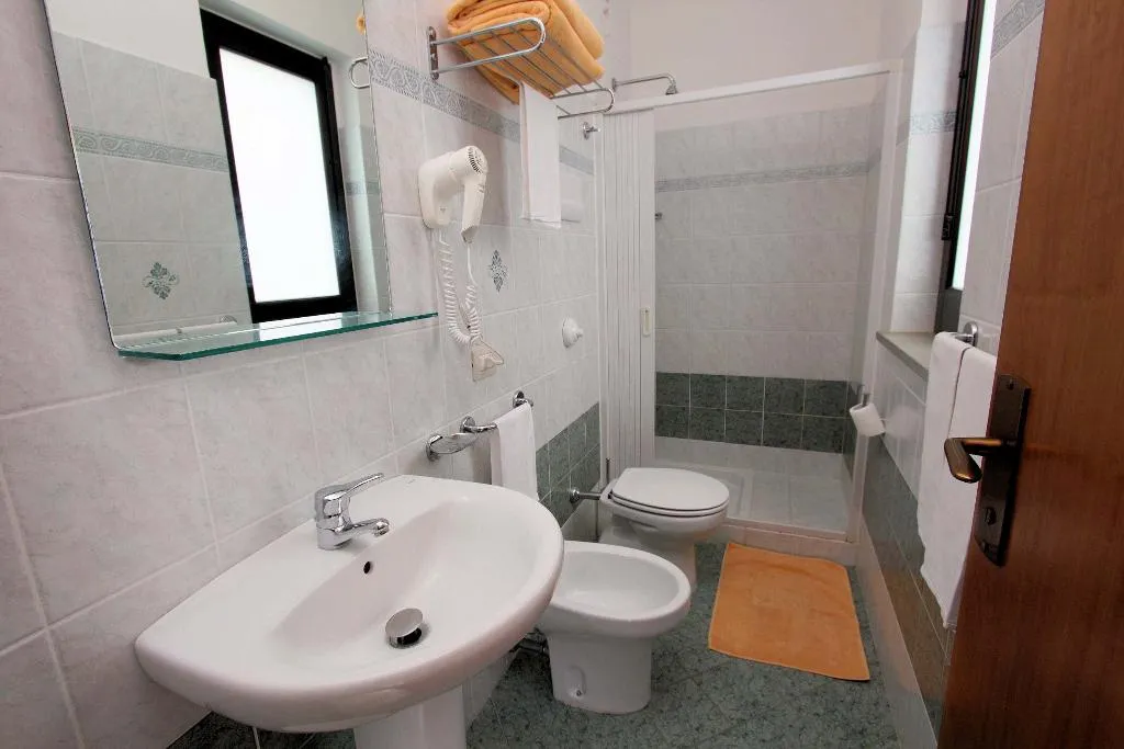 Room, Residence Galati, Catania