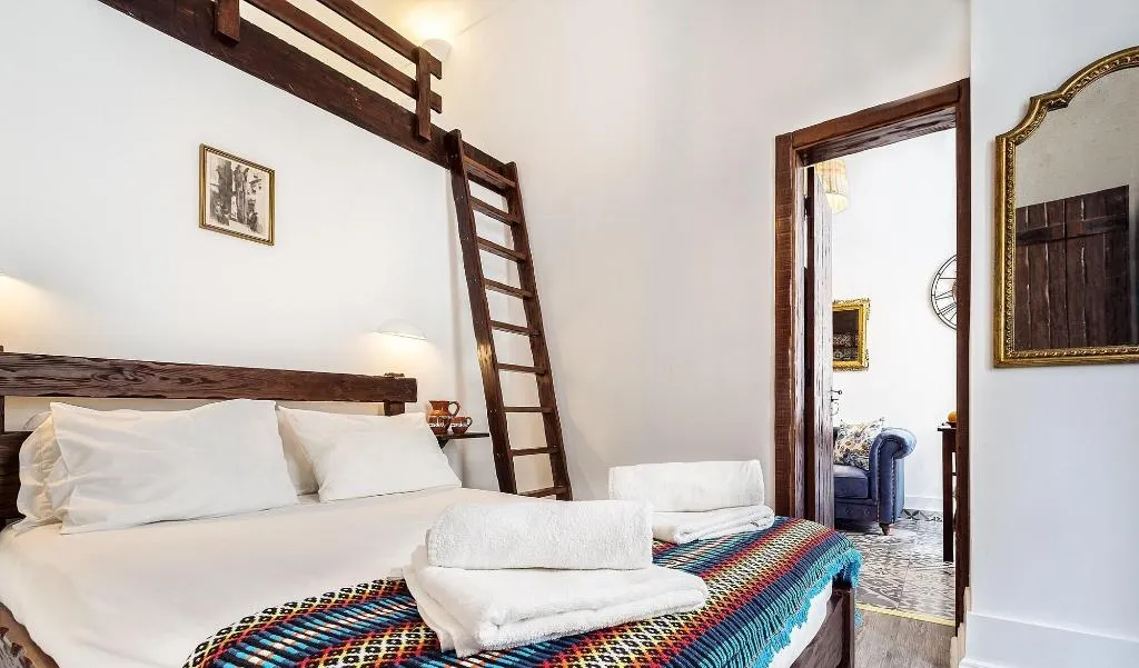 Room, Casinha Dos Sapateiros, Lisbon