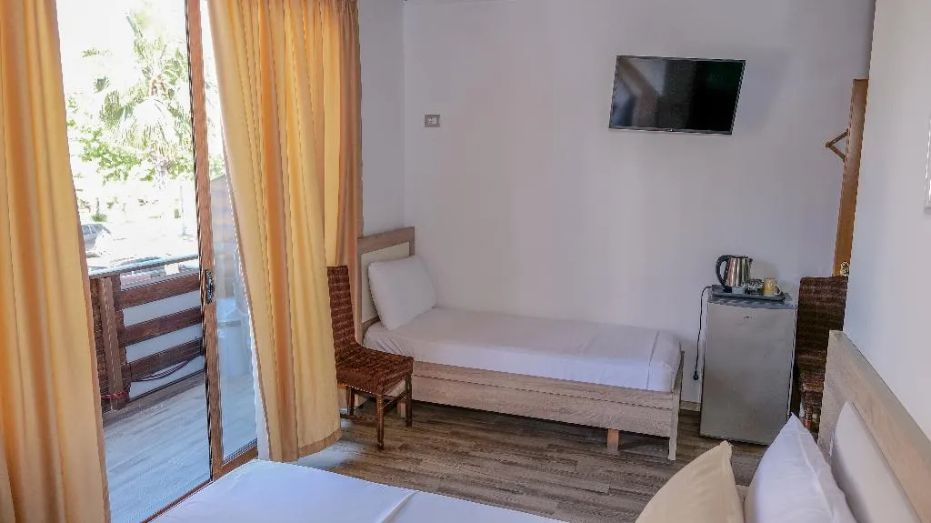 TRIPLE CLASSIC Room, Dolanit Hotels Vila E Drurit, Durres