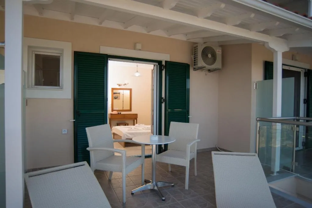 Double or Twin SEA VIEW Room, Hotel Oasis, Athens