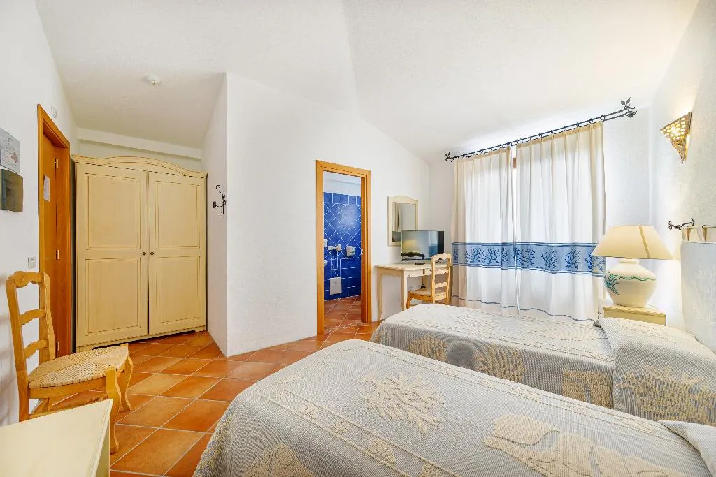Double or Twin NO AIR CONDITIONING Room, Hotel San Trano, Olbia