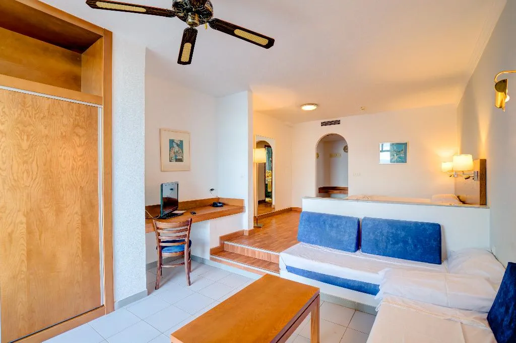 FAMILY ROOM CAPACITY 3 Room, SBH Fuerteventura Playa, Fuerteventura