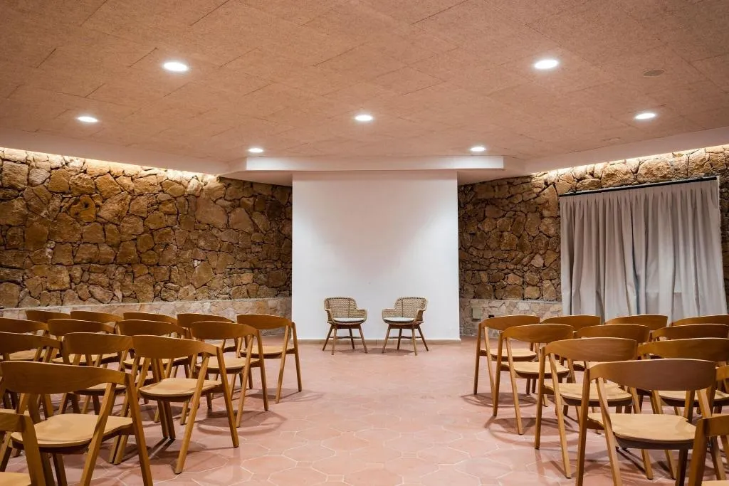 Conferences, Mangia’s Brucoli Sicily Autograph Collection, Catania