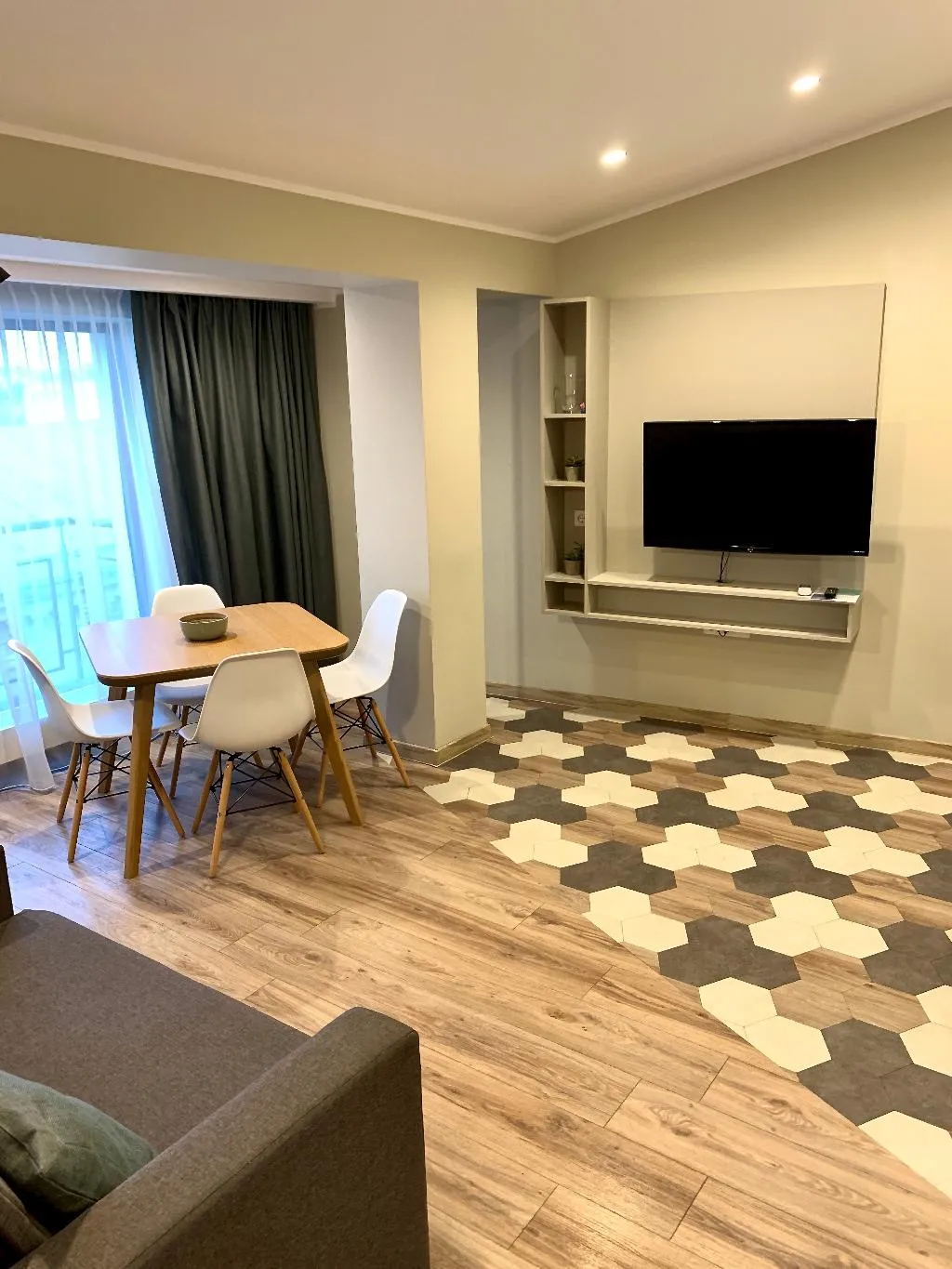 APARTMENT WITH BALCONY Room, Riga Lux Apartments - Ernesta, Riga