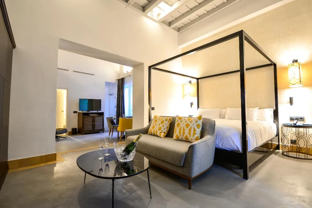 JUNIOR SUITE KING SIZE BED Room, Legado Alcazar, Seville