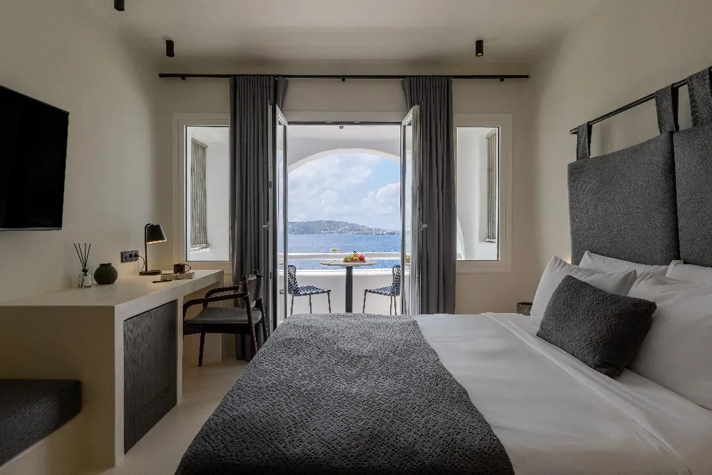 Double or Twin DELUXE SEA VIEW Room, Rocabella Mykonos Hotel, Mykonos