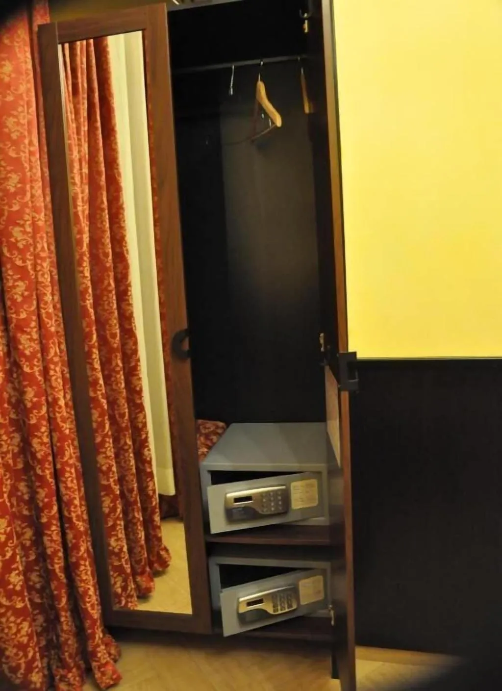 Room, Funny Palace Hostel, Naples