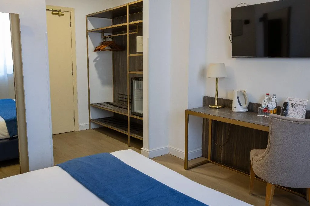 DOUBLE SINGLE USE STANDARD Room, Grand Hotel Tiberio, Rome