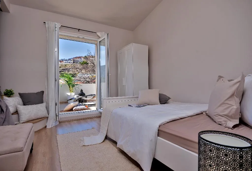 VILLA FOUR BEDROOMS Room, Villa Le Lu, Split